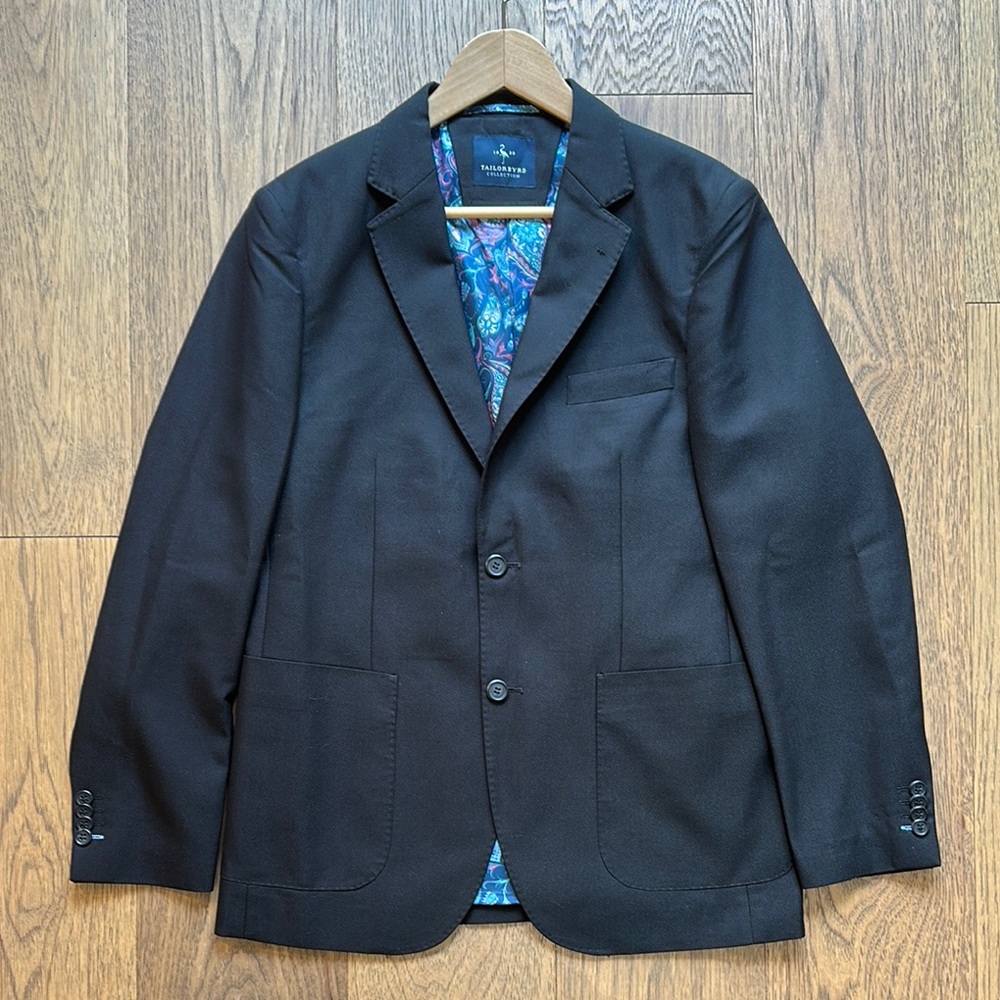 Tailorbyrd Black Blazer Slim Fit Size 38R  Great Condition